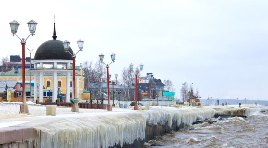 Cele mai bune opțiuni de închiriere de mașini în Petrozavodsk